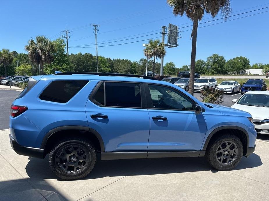 new 2025 Honda Pilot car, priced at $50,950