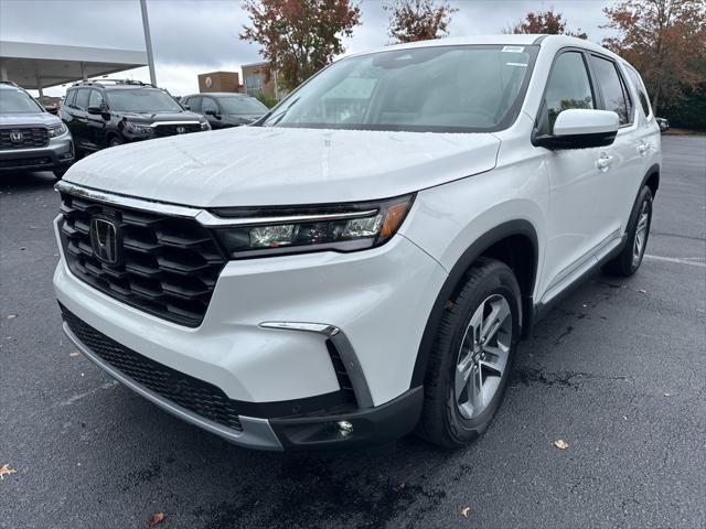 new 2025 Honda Pilot car, priced at $42,840