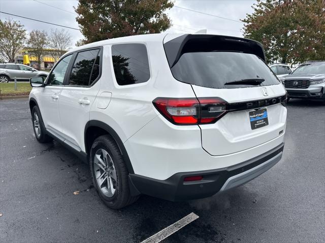 new 2025 Honda Pilot car, priced at $42,840