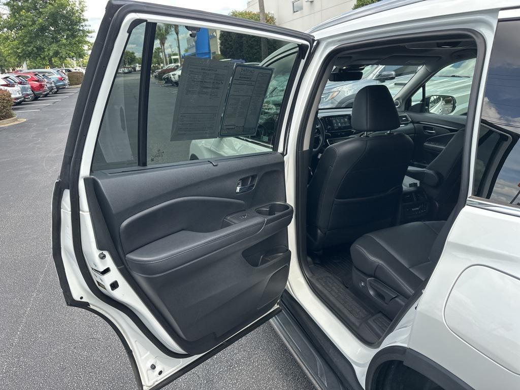 used 2022 Honda Pilot car, priced at $35,000