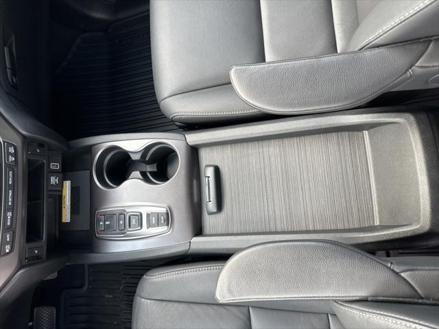 used 2022 Honda Pilot car, priced at $28,000