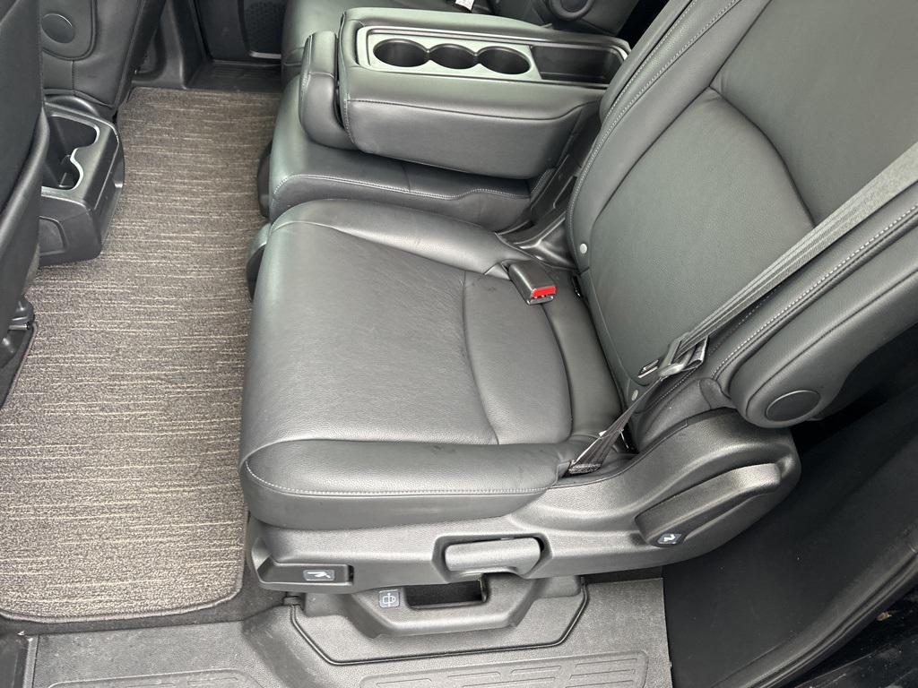 used 2025 Honda Odyssey car, priced at $39,000
