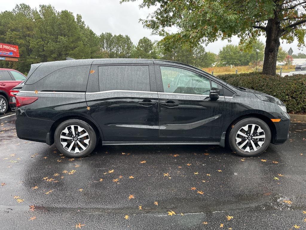 used 2025 Honda Odyssey car, priced at $39,000