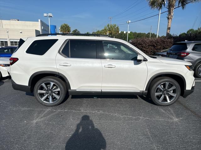 new 2025 Honda Pilot car, priced at $54,985