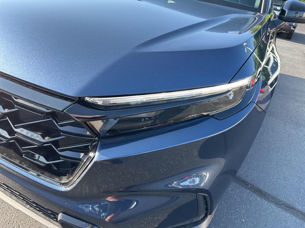 new 2026 Honda CR-V Hybrid car, priced at $38,222