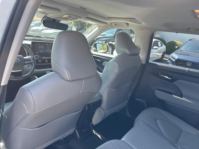 used 2021 Toyota Highlander car, priced at $30,000
