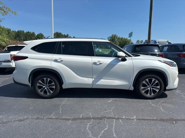 used 2021 Toyota Highlander car, priced at $30,000