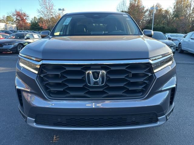 new 2025 Honda Pilot car, priced at $43,313