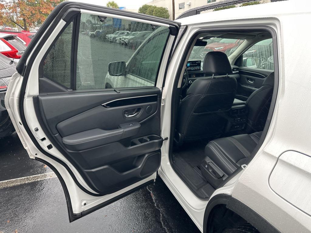 used 2023 Honda Pilot car, priced at $40,000