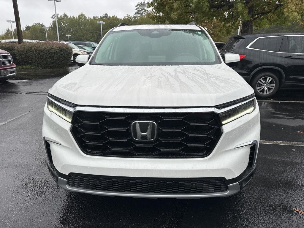 used 2023 Honda Pilot car, priced at $40,000