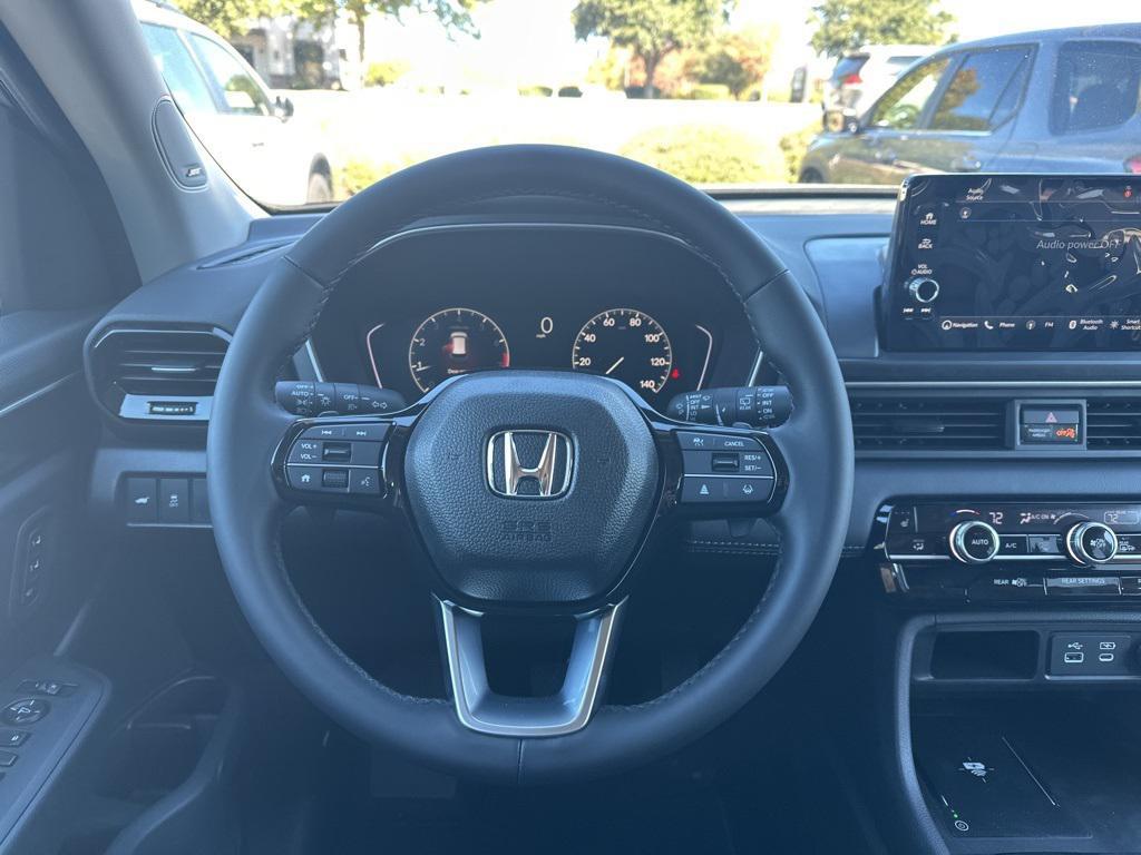 new 2025 Honda Pilot car, priced at $45,880