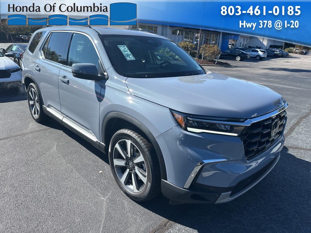 new 2025 Honda Pilot car, priced at $45,880