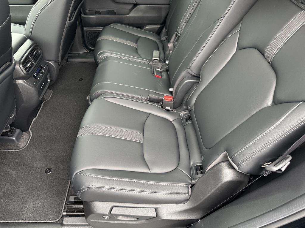 new 2025 Honda Pilot car, priced at $49,054
