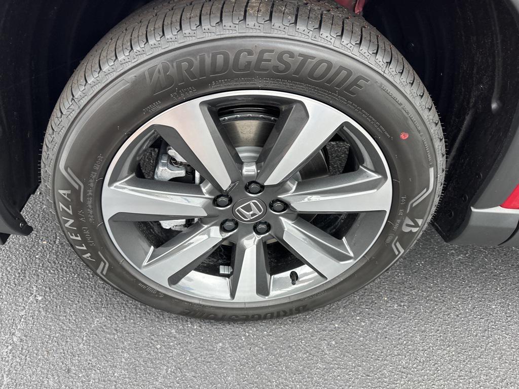 new 2025 Honda Pilot car, priced at $50,964