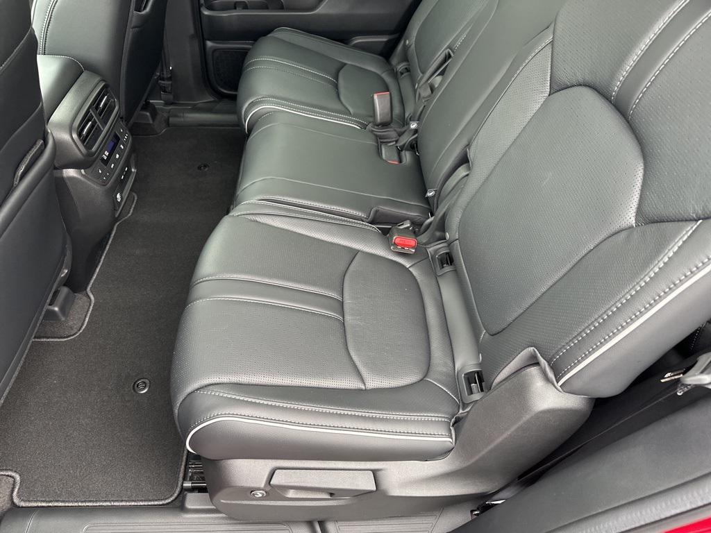 new 2025 Honda Pilot car, priced at $50,964