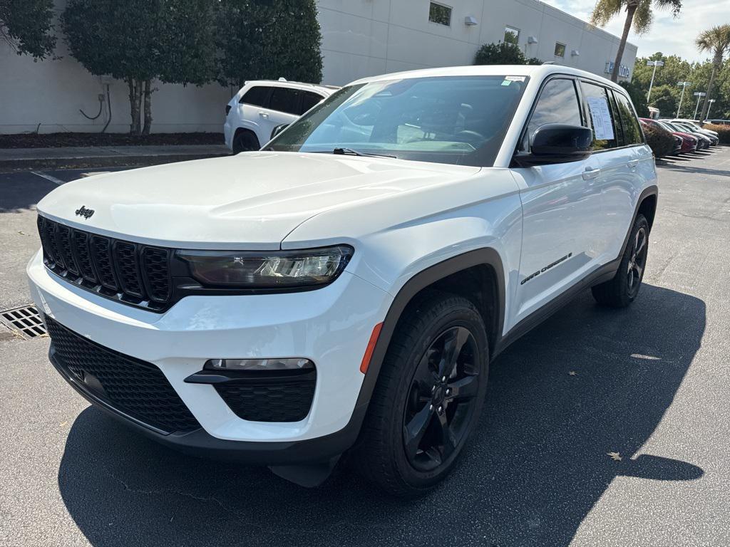 used 2023 Jeep Grand Cherokee car, priced at $29,000