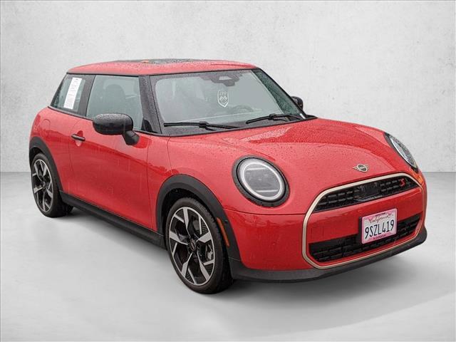 used 2025 MINI Hardtop car, priced at $33,977