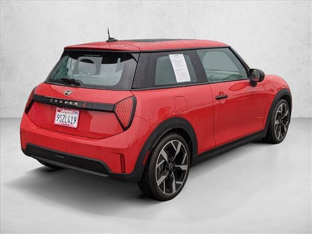 used 2025 MINI Hardtop car, priced at $33,977