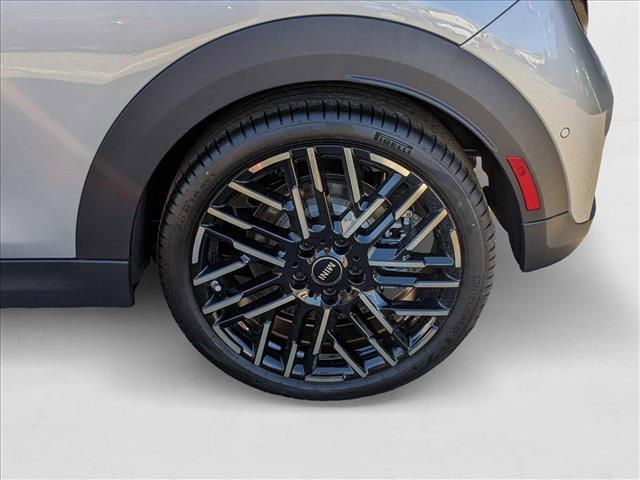 new 2025 MINI Hardtop car, priced at $35,480