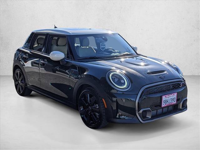 used 2023 MINI Hardtop car, priced at $28,488