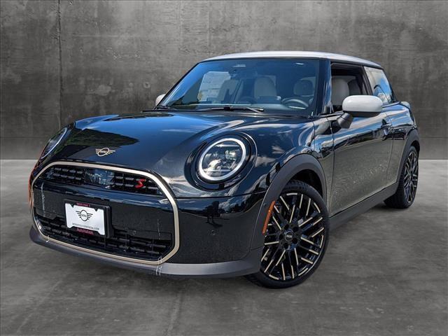 new 2025 MINI Hardtop car, priced at $37,195