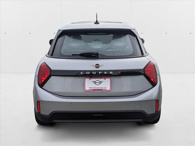 new 2025 MINI Hardtop car, priced at $39,130