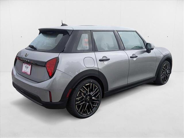 new 2025 MINI Hardtop car, priced at $39,130
