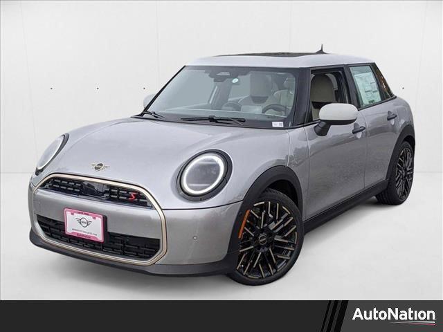 new 2025 MINI Hardtop car, priced at $39,130