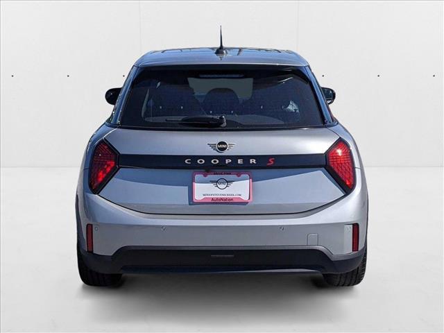 new 2025 MINI Hardtop car, priced at $39,130