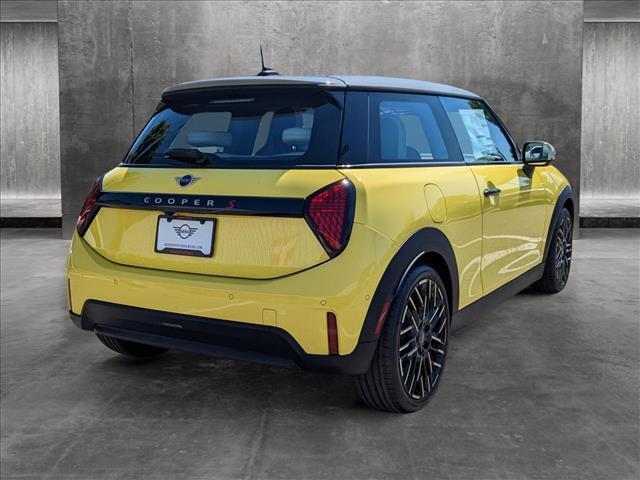 new 2025 MINI Hardtop car, priced at $38,295