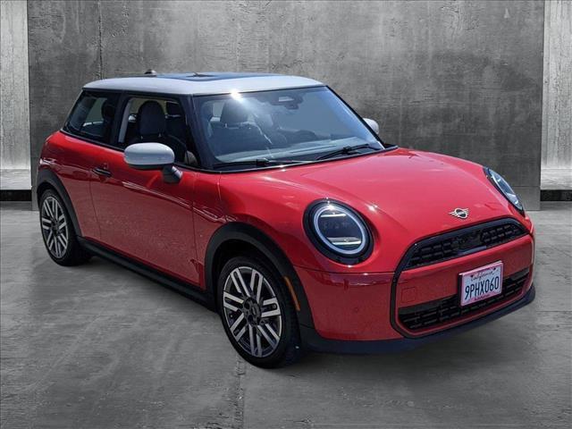 used 2025 MINI Hardtop car, priced at $32,420