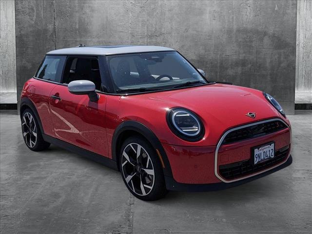 used 2025 MINI Hardtop car, priced at $32,777