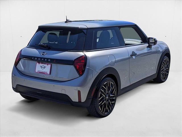 new 2025 MINI Hardtop car, priced at $39,800