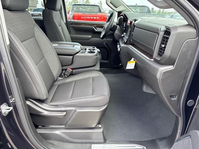 new 2025 GMC Sierra 1500 car, priced at $58,039