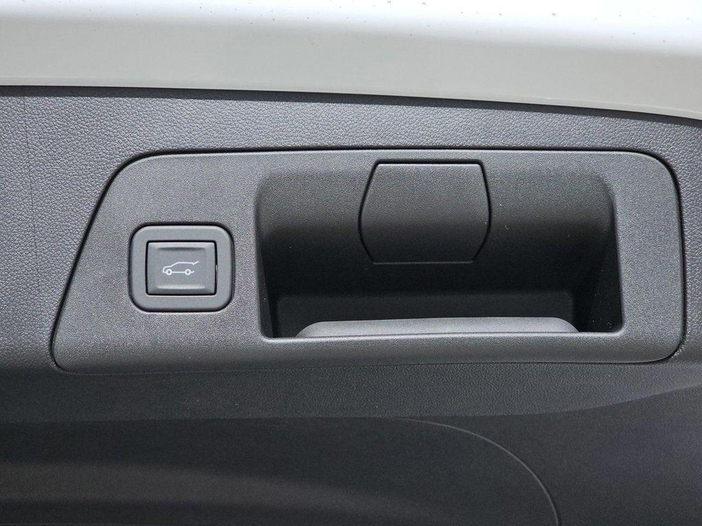 used 2025 Buick Envision car, priced at $40,740