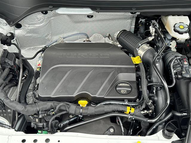 new 2025 Buick Envista car, priced at $26,684