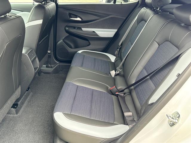 new 2025 Buick Envista car, priced at $26,684