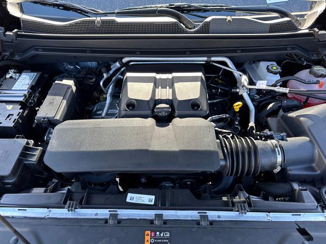 new 2025 GMC Canyon car, priced at $40,889