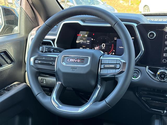 new 2025 GMC Canyon car, priced at $40,889