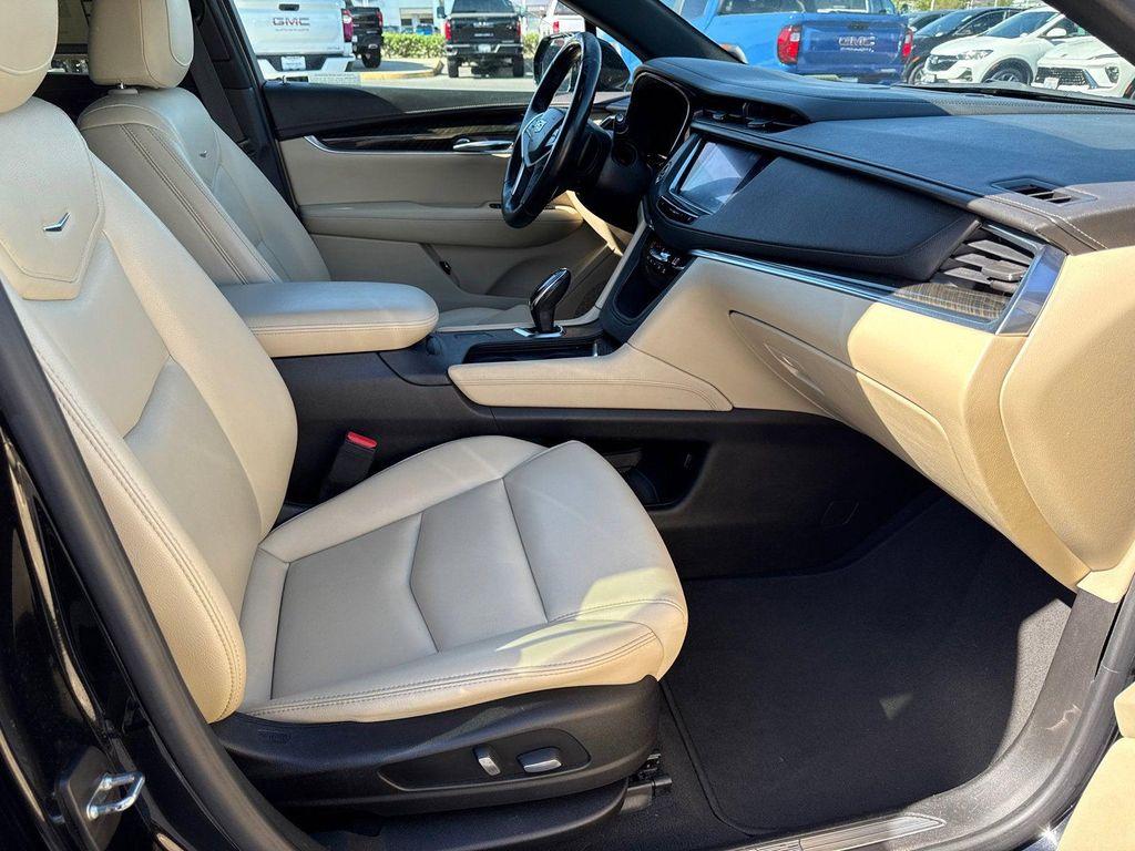 used 2018 Cadillac XT5 car, priced at $15,666