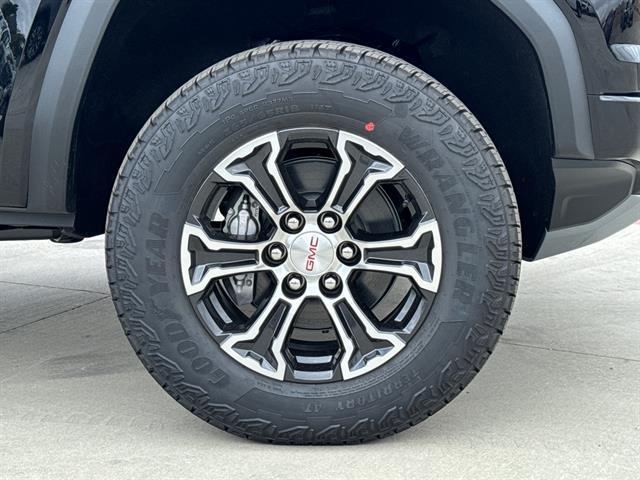 new 2025 GMC Canyon car, priced at $48,089