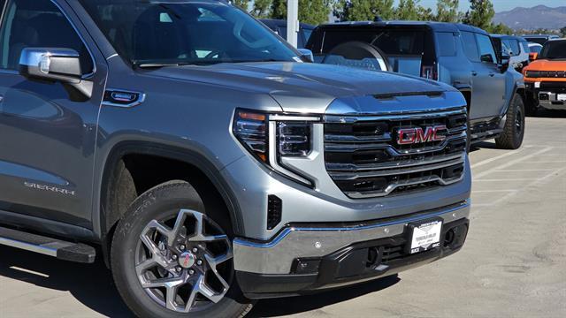 new 2025 GMC Sierra 1500 car, priced at $67,370