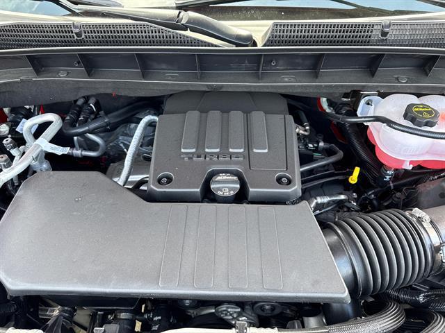 new 2025 GMC Sierra 1500 car, priced at $58,039