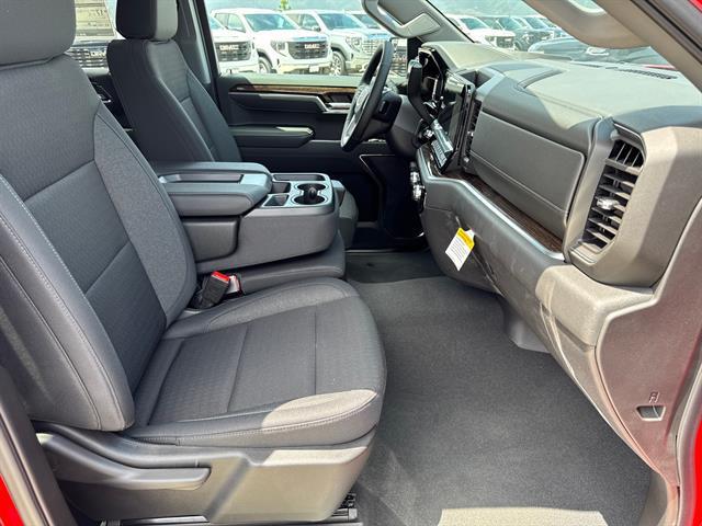 new 2025 GMC Sierra 1500 car, priced at $58,039