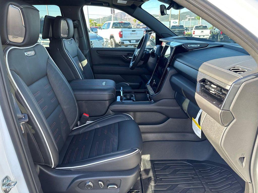 new 2025 GMC Yukon car, priced at $95,137