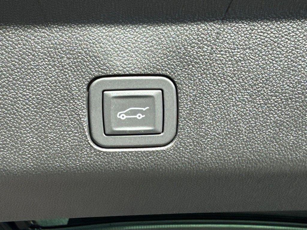 new 2025 GMC Yukon car, priced at $95,137