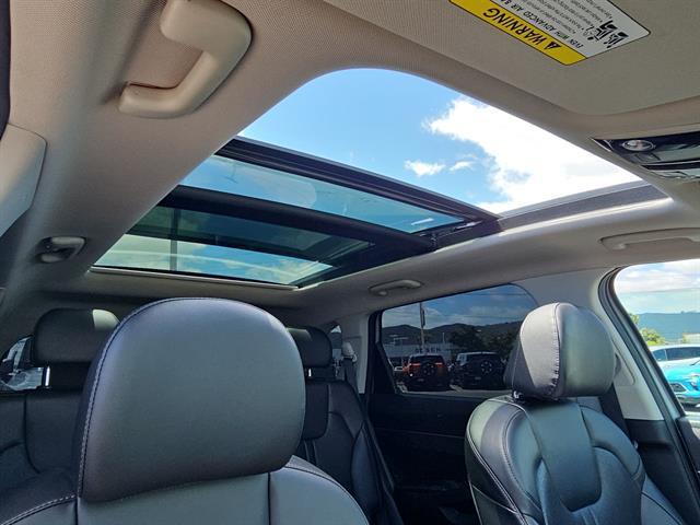 used 2023 Kia Sorento car, priced at $37,121