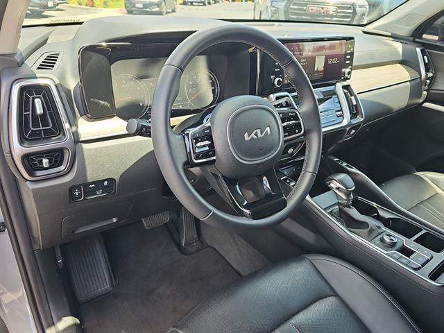 used 2023 Kia Sorento car, priced at $37,121