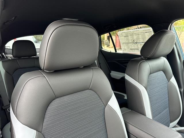 new 2025 Buick Envista car, priced at $27,179