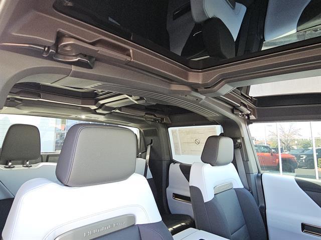 new 2025 GMC HUMMER EV Pickup car, priced at $103,784